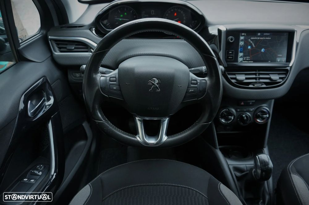 Peugeot 208 1.6 BlueHDi Style - 32