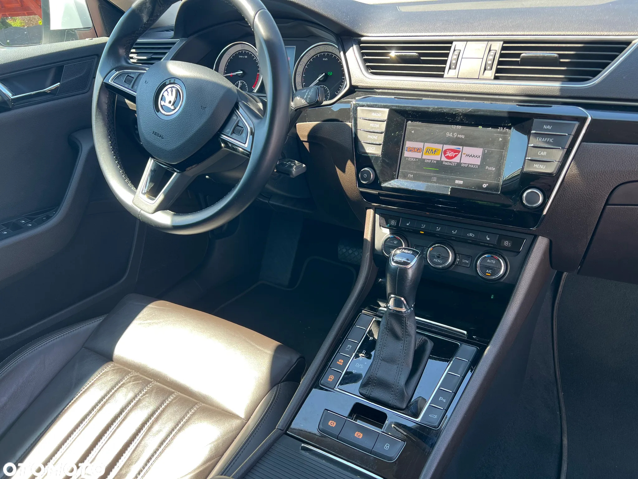 Skoda Superb Combi 2.0 TDI DSG L&K - 16