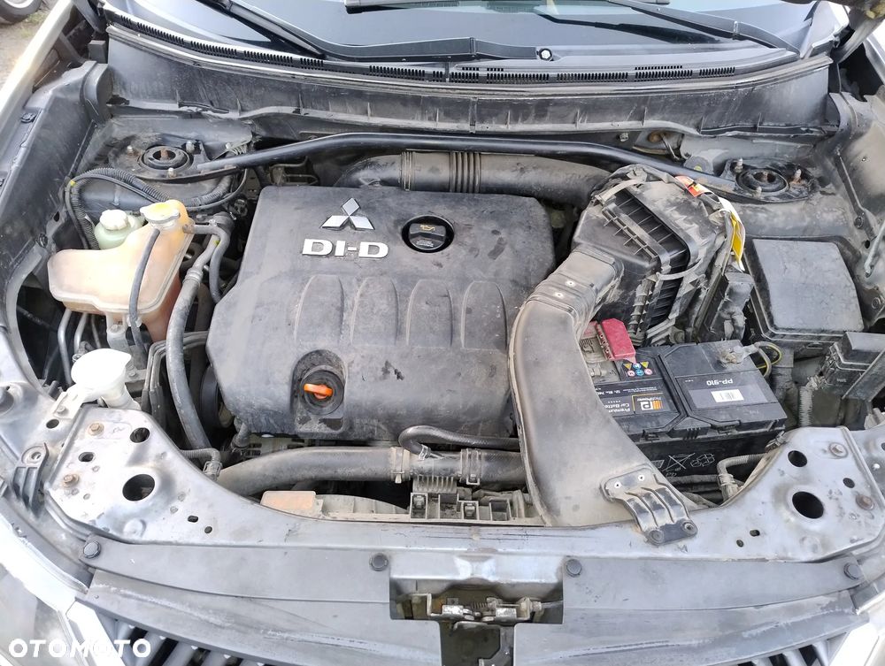 Mitsubishi Outlander - 20