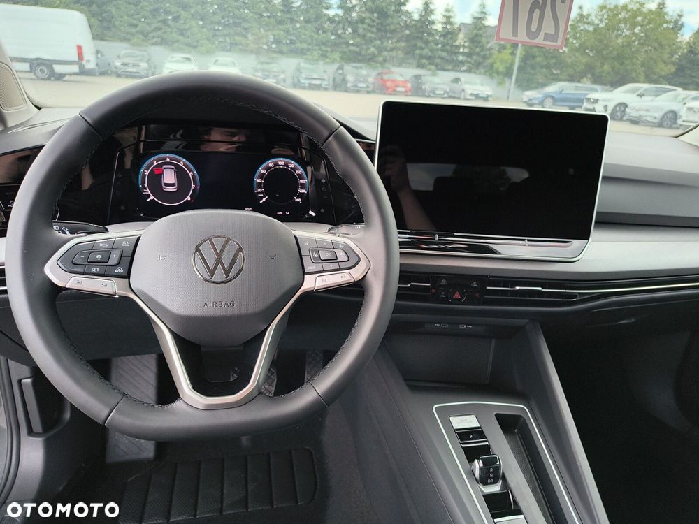 Volkswagen Golf Variant - 11