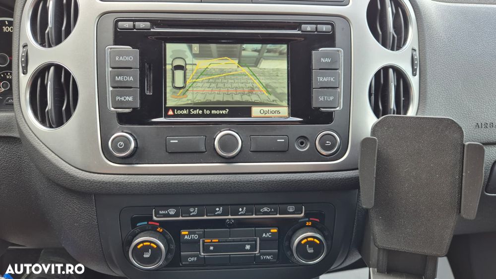 Volkswagen Tiguan 2.0 TDI 4Motion DSG Sport & Style - 11