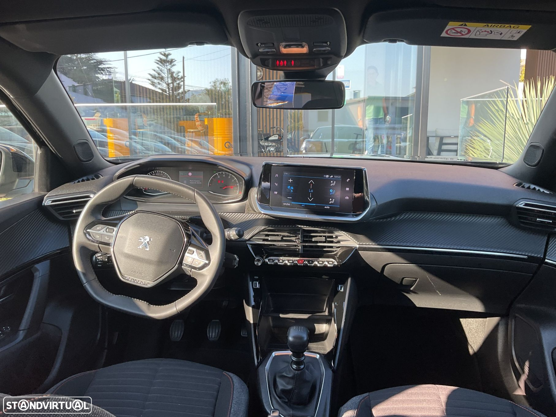 Peugeot 2008 1.2 PureTech Active Pack - 29