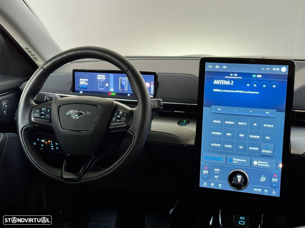 Ford Mustang Mach-E 72.6 kWh Base - 30