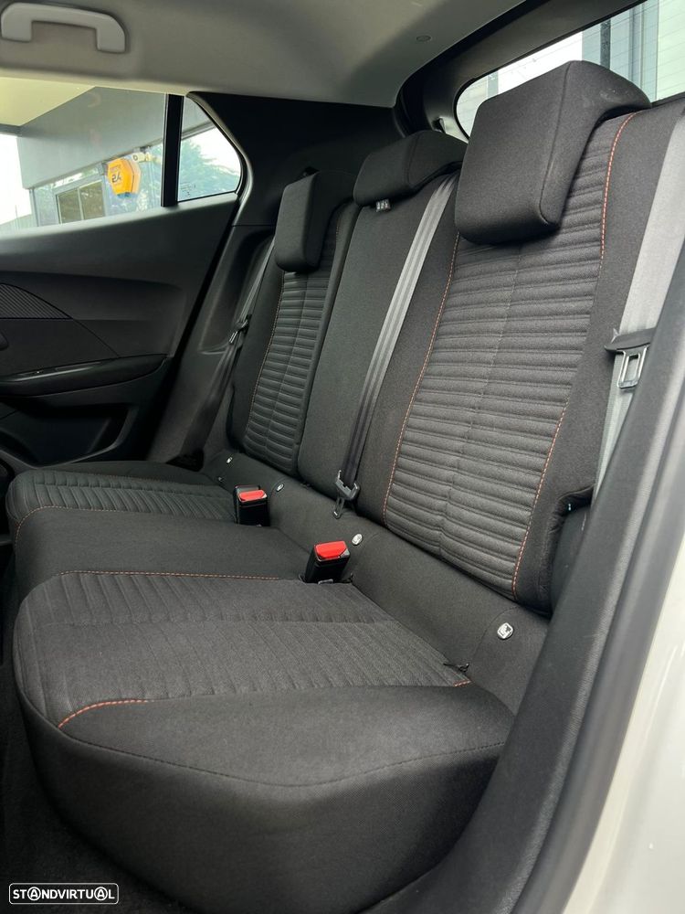 Peugeot 2008 1.2 PureTech Active - 9