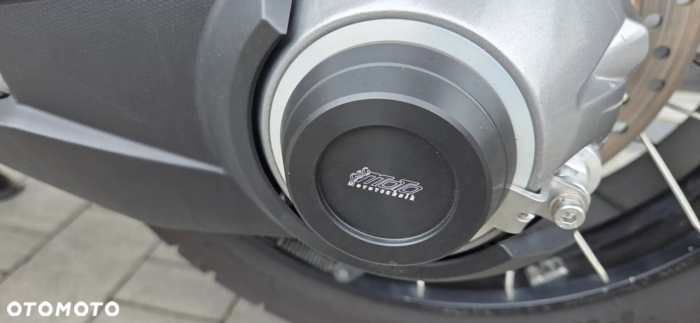 Honda VFR - 21