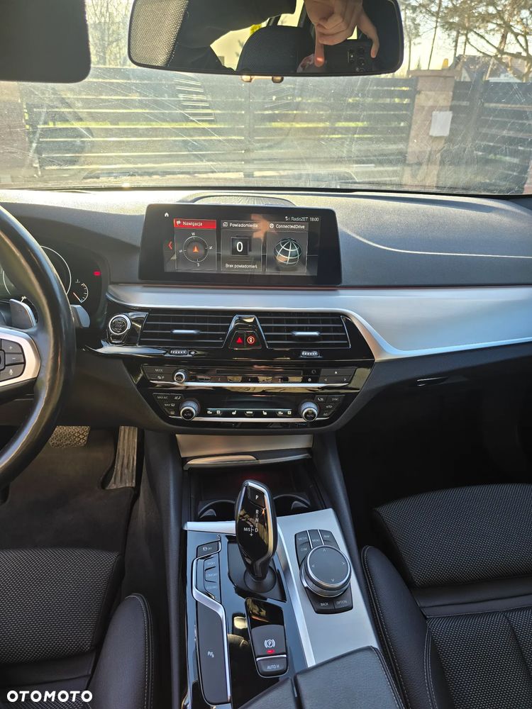 BMW Seria 5 520d Sport Line sport - 9