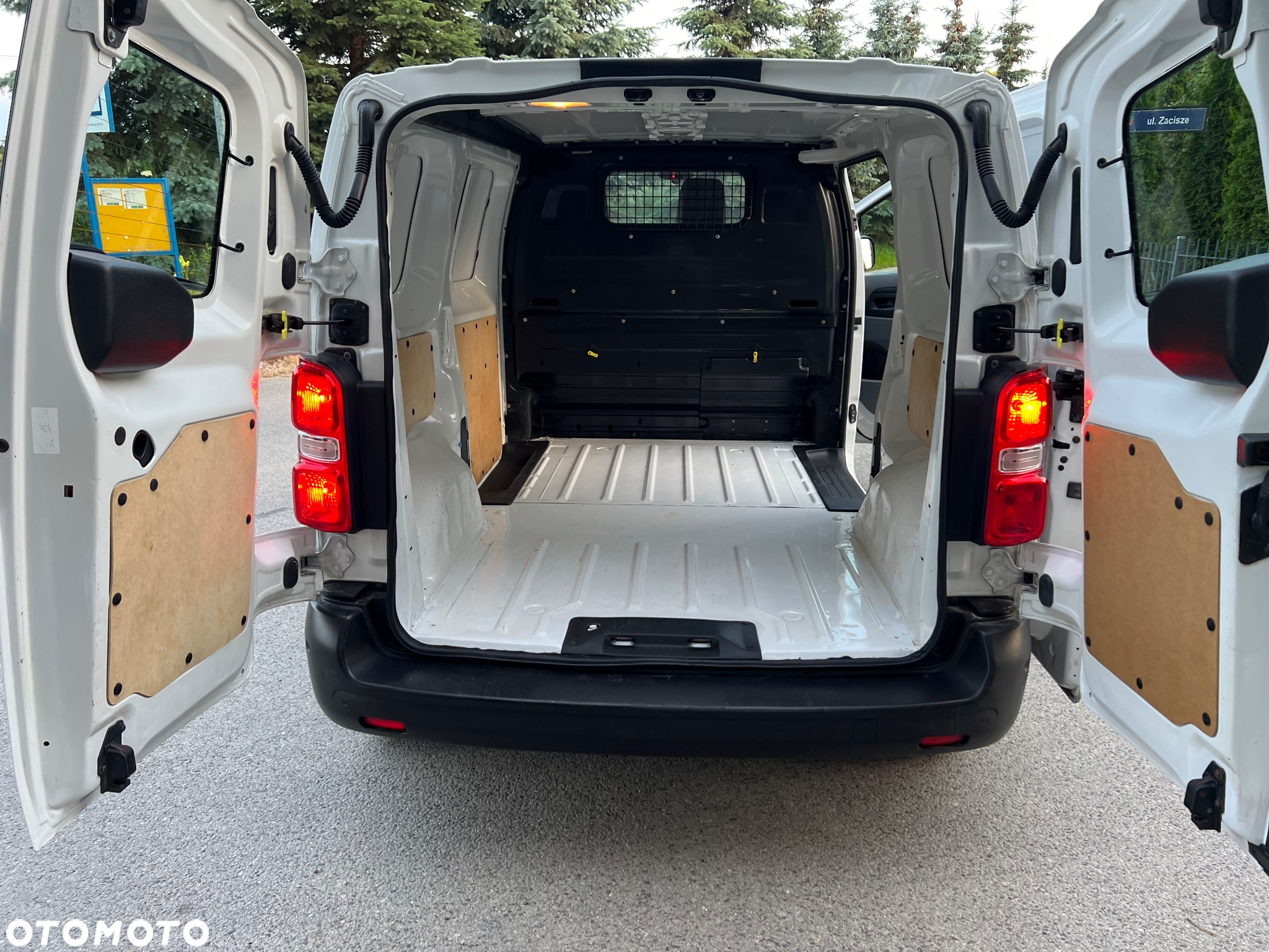 Toyota Proace - 10