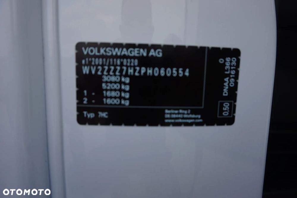 Volkswagen Caravelle - 33