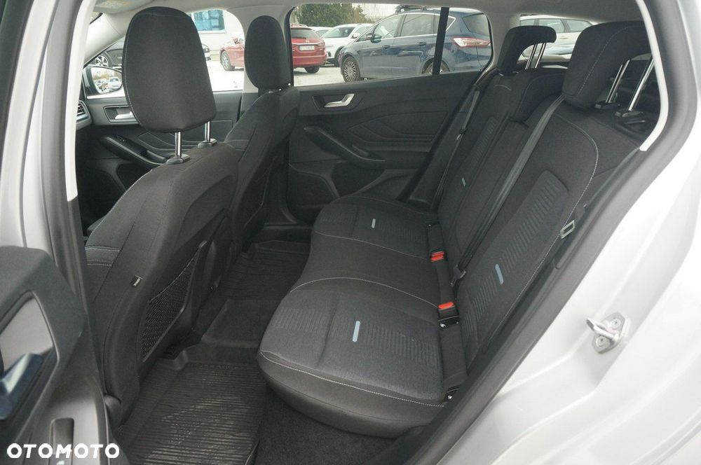 Ford Focus - 25