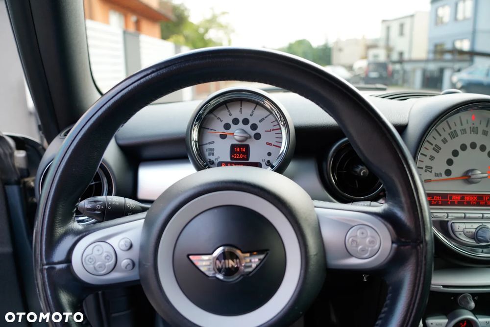 MINI Cooper Standard - 8