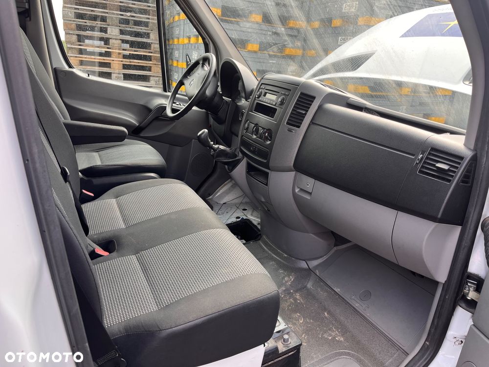 Mercedes-Benz 2szt. Sprinter 319 - 13