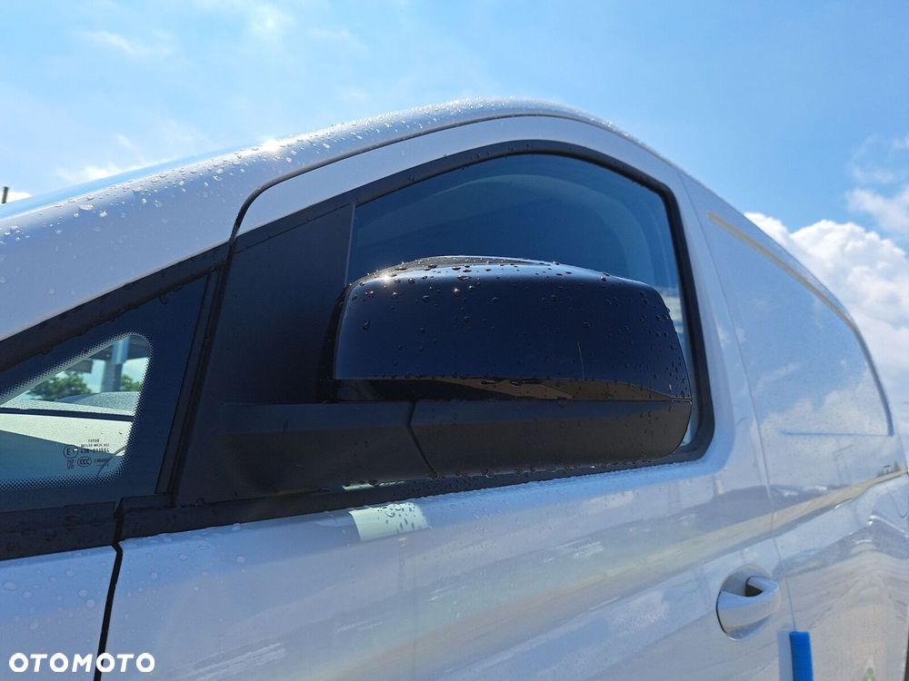 Volkswagen Caddy Maxi Cargo TDI 102KM skrzynia manualna - 12