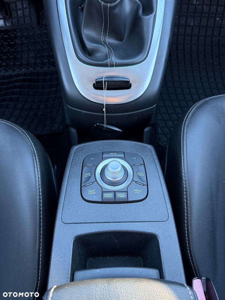 Renault Scenic - 31