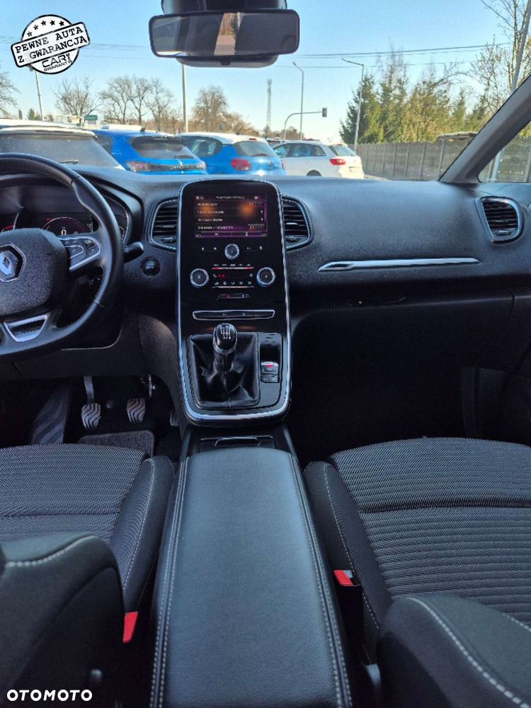 Renault Grand Scenic - 19
