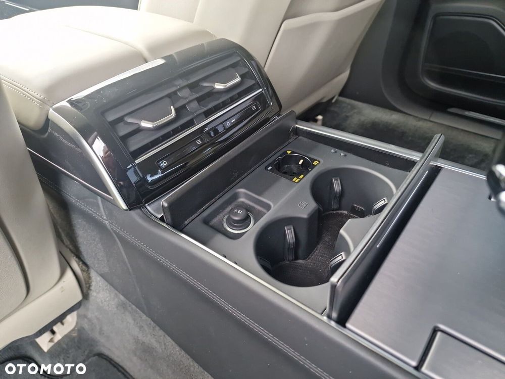 Audi A8 - 32