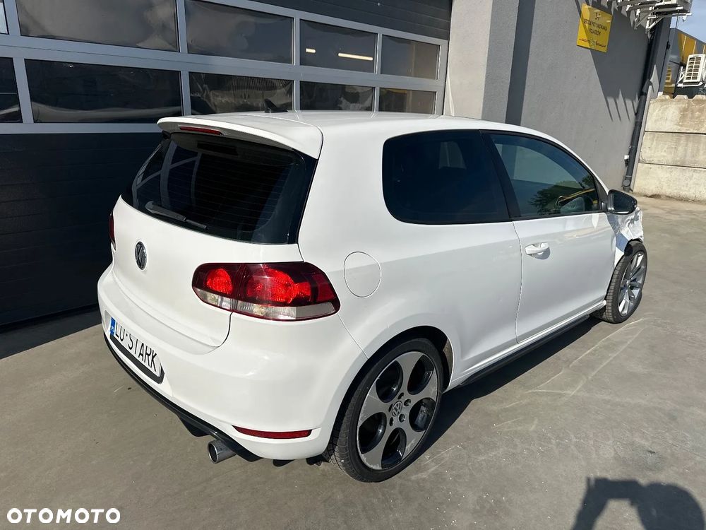 Volkswagen Golf 2.0 GTI - 1