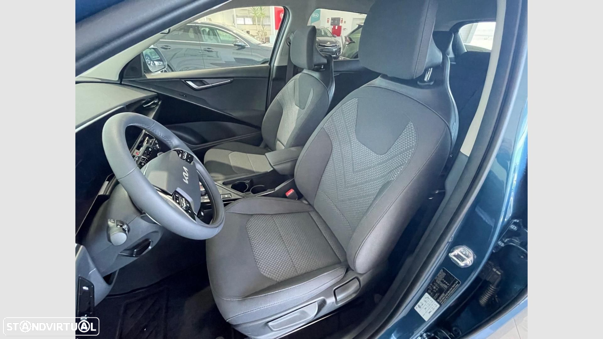 Kia Niro EV 64kWh Drive - 11