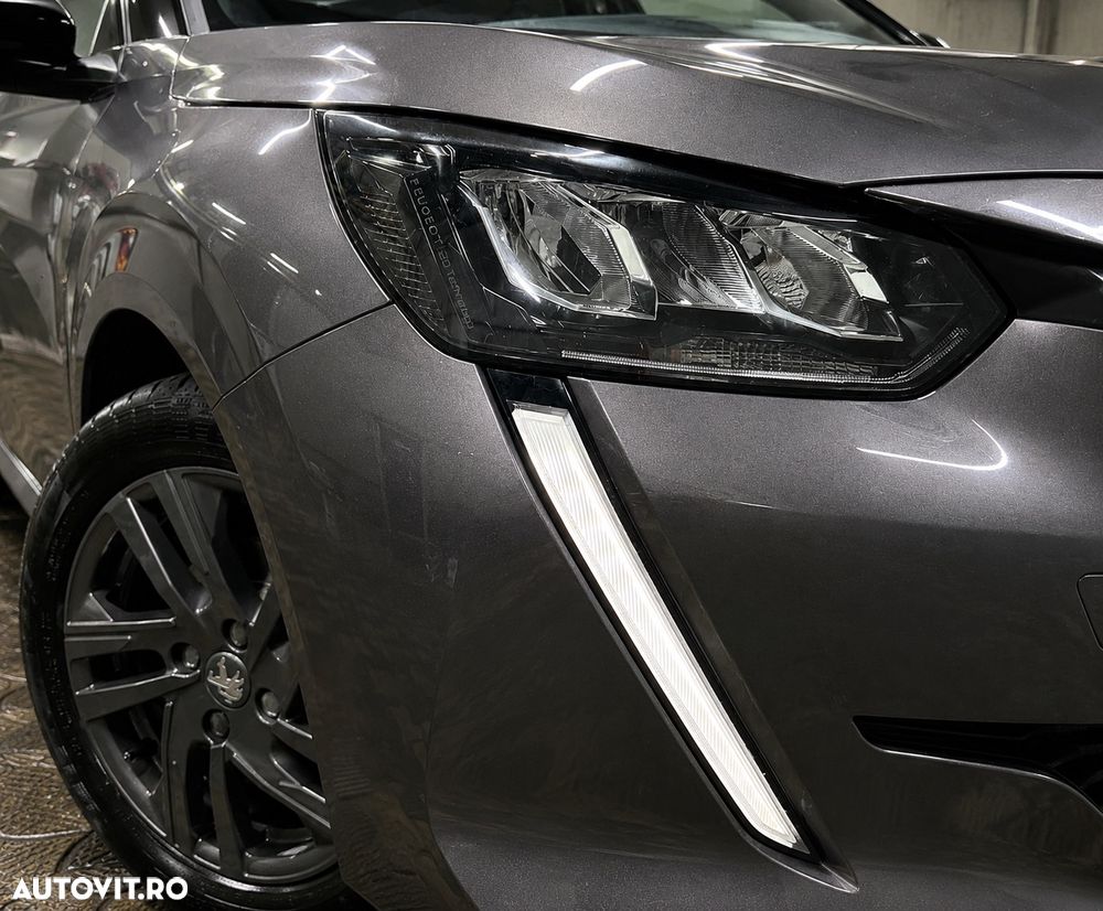 Peugeot 208 1.2 L PureTech STT Active - 17