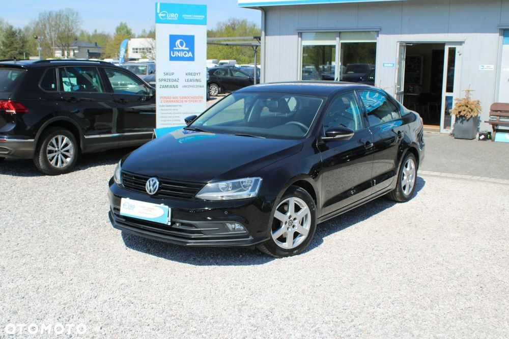 Volkswagen Jetta - 3