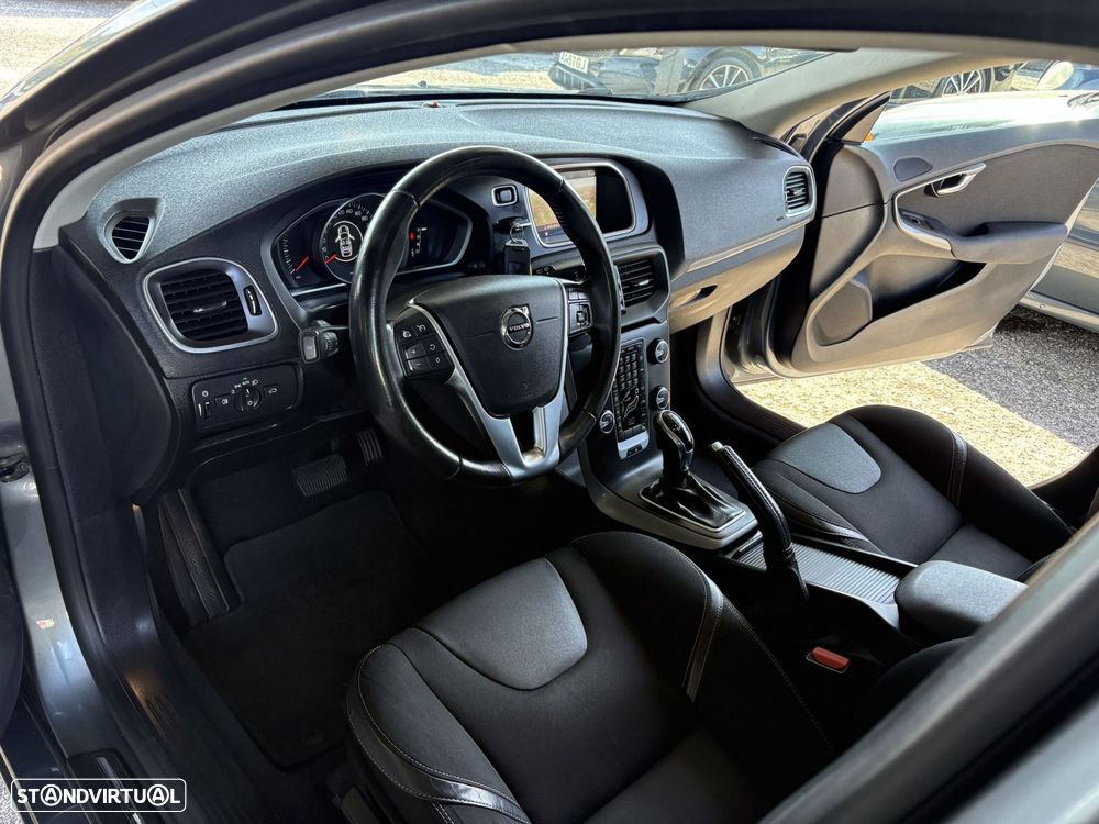 Volvo V40 1.5 T3 Sport Edition Plus Geartronic - 11