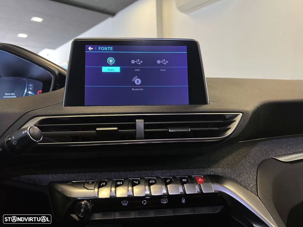 Peugeot 3008 1.5 BlueHDi GT Line EAT8 - 35