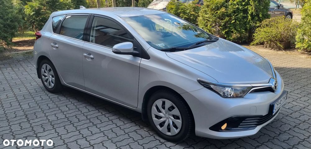 Toyota Auris 1.6 Premium - 4