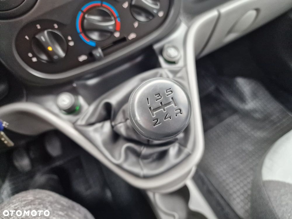 Fiat Doblo 1.4 8V Dynamic - 22