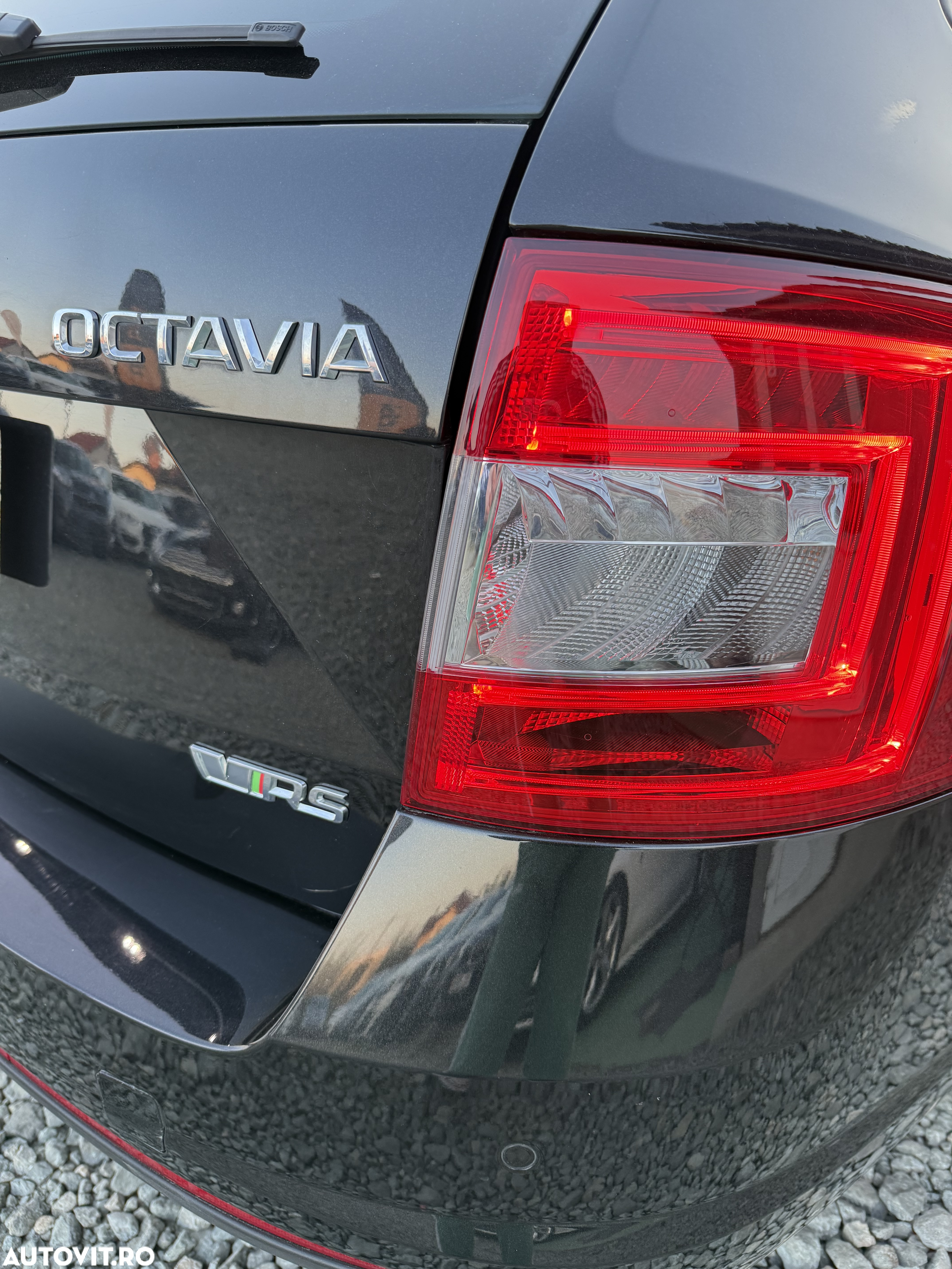 Skoda Octavia 2.0 TDI DSG RS - 37