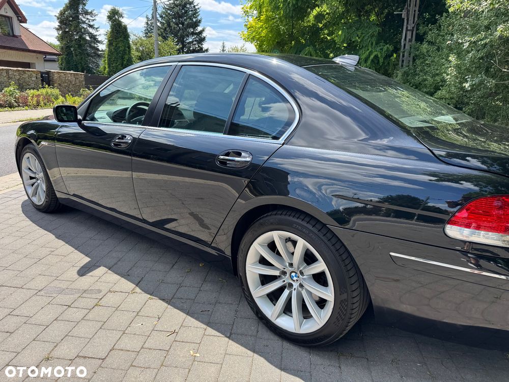 BMW Seria 7 730d - 32