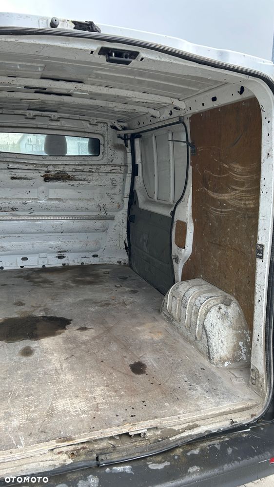 Renault Trafic - 16