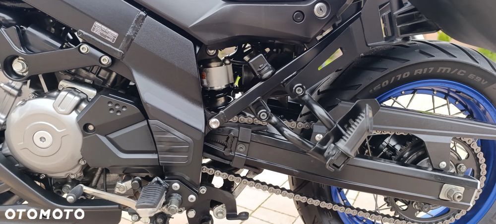 Suzuki V-STROM - 35