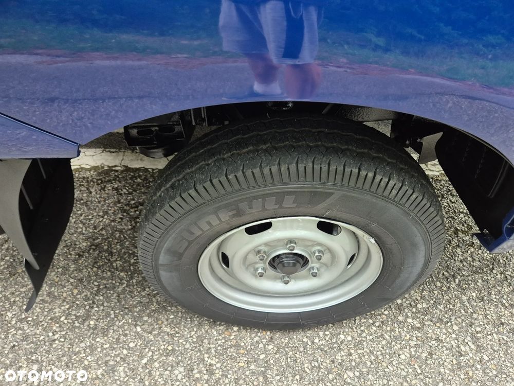 Kia K2500 - 27