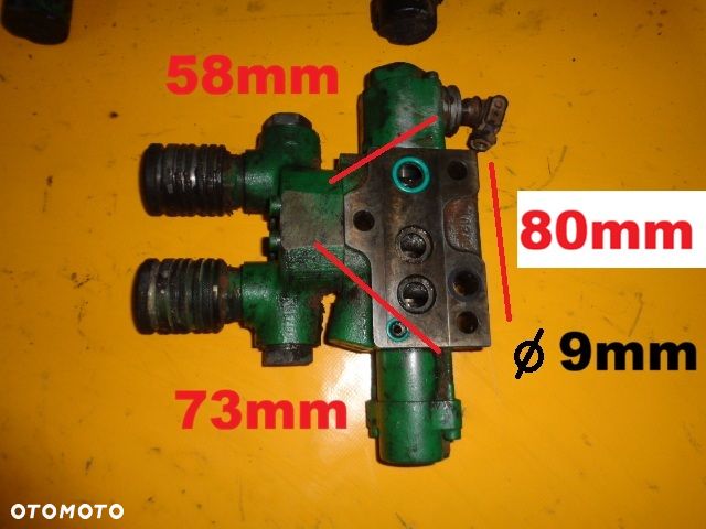 Sekcja blok hydrauliczny John Deere 5615F - 2