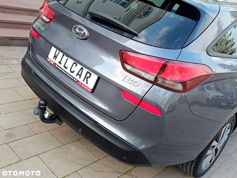 Hyundai i30 blue Kombi 1.6 CRDi Style - 23