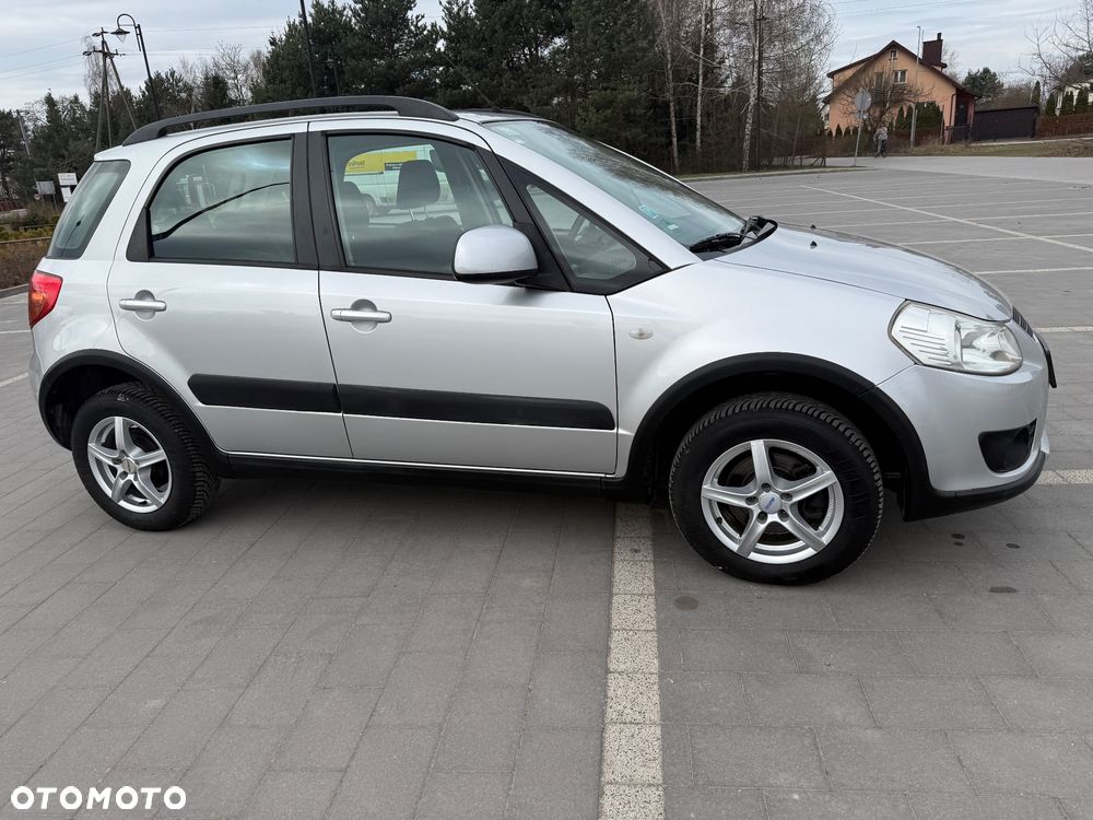 Suzuki SX4 1.6 VVT 4x4 Club - 25