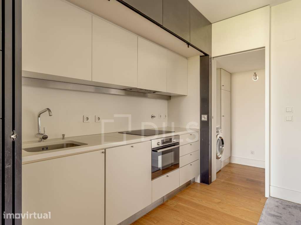 Apartamento T1 duplex com varandas, na Av. da Liberdade - Grande imagem: 5/20