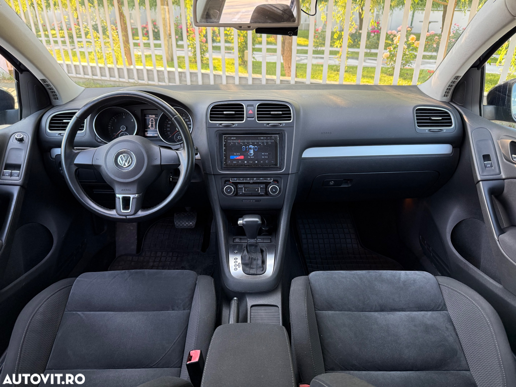 Volkswagen Golf 1.6 BlueTDI DSG Comfortline - 4