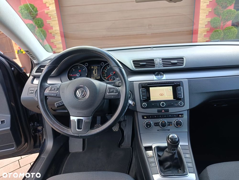 Volkswagen Passat 2.0 Blue TDI SCR Trendline - 34