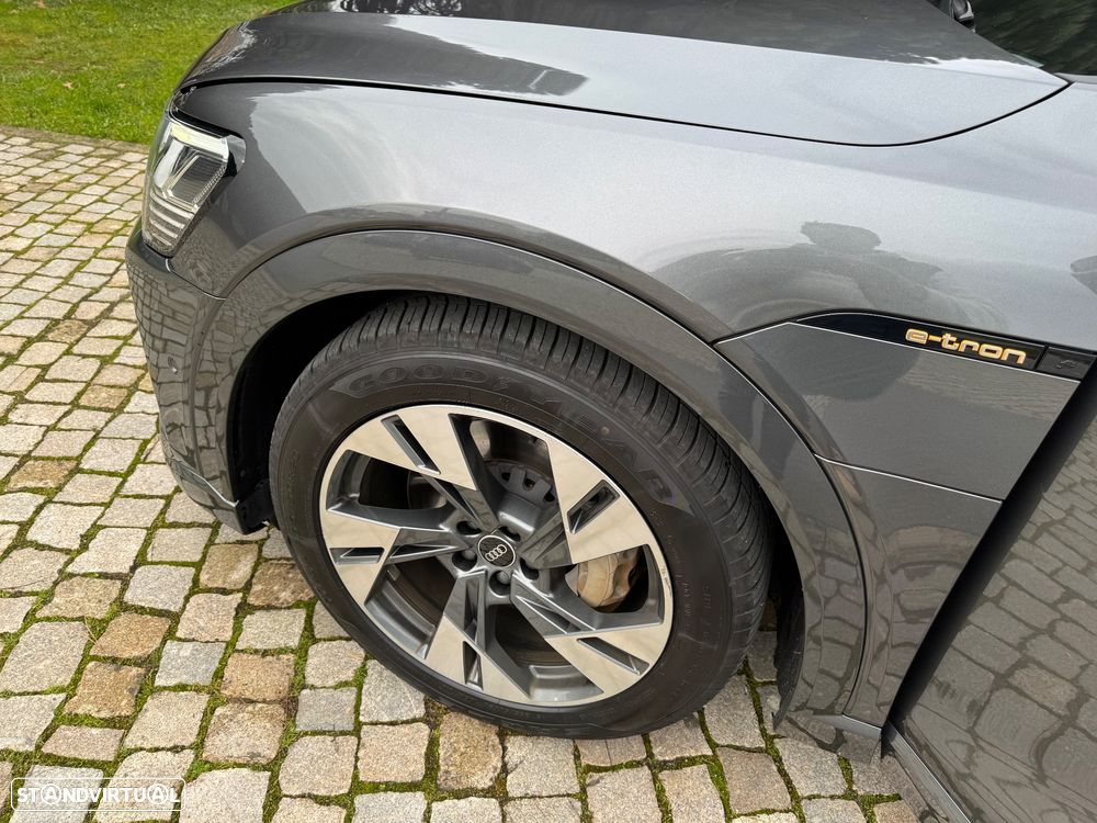 Audi e-tron 55 quattro S line - 31