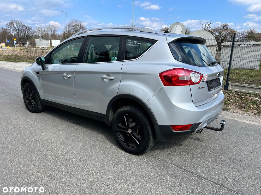 Ford Kuga 2.0 TDCi 2x4 Titanium - 20