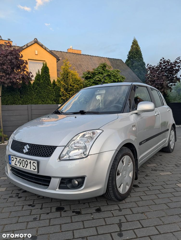 Suzuki Swift - 1
