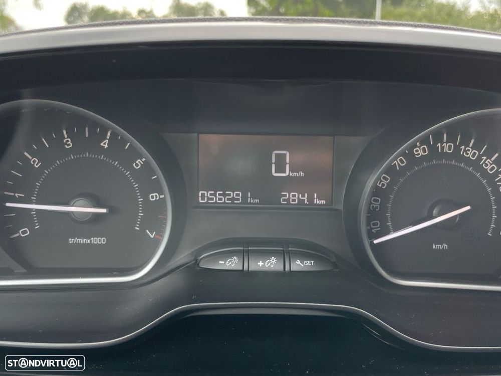 Peugeot 208 1.2 PureTech Style - 3