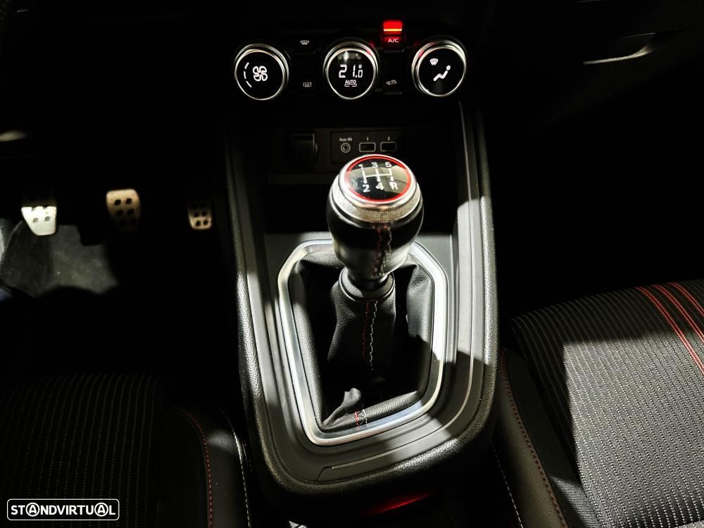 Renault Clio 1.0 TCe RS Line - 48