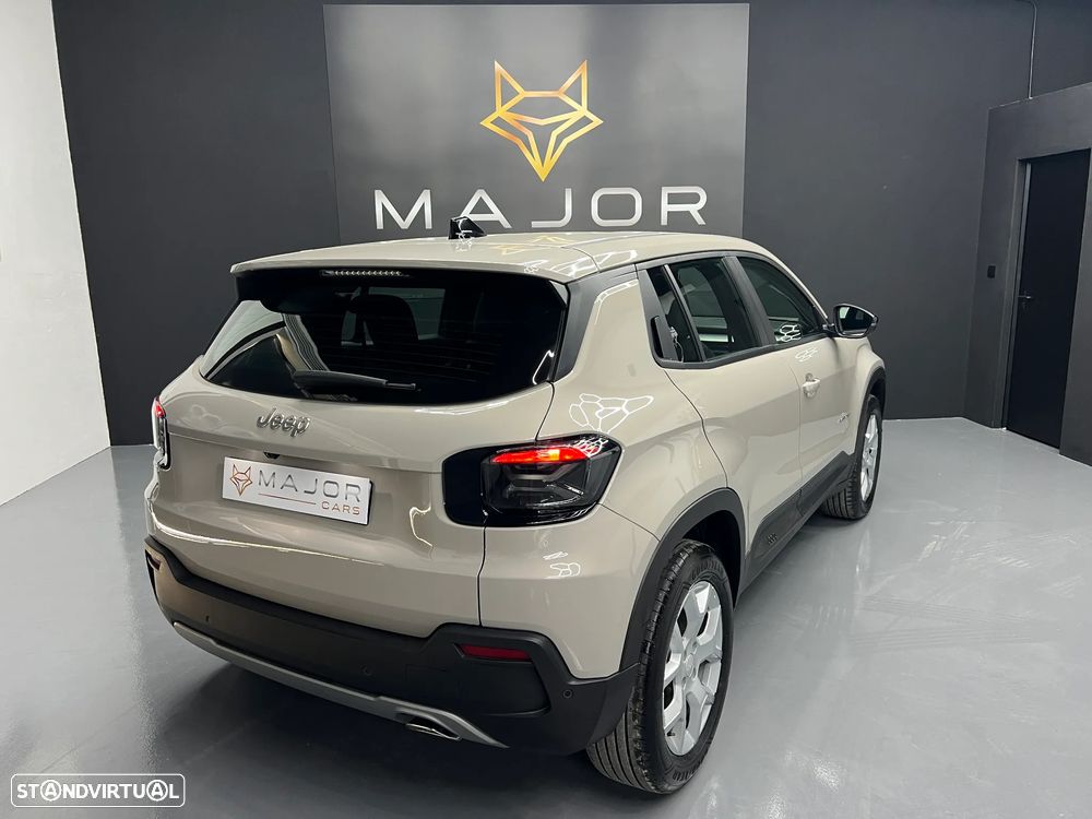 Jeep Avenger 1.2 e-Hybrid Altitude DCT - 7