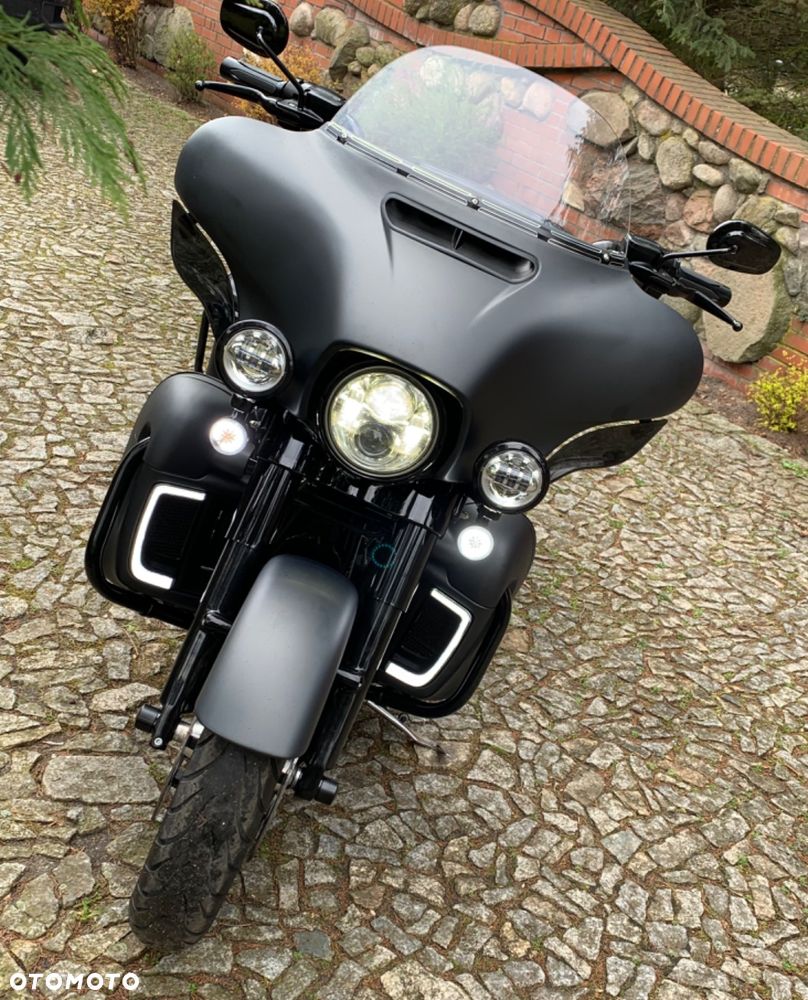 Harley-Davidson Touring Street Glide - 11