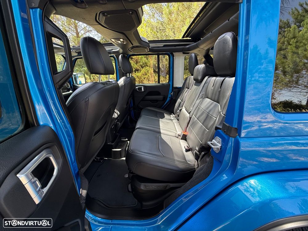 Jeep Wrangler Unlimited 2.0 4xe Plug-In Hybrid Softtop Sahara - 19