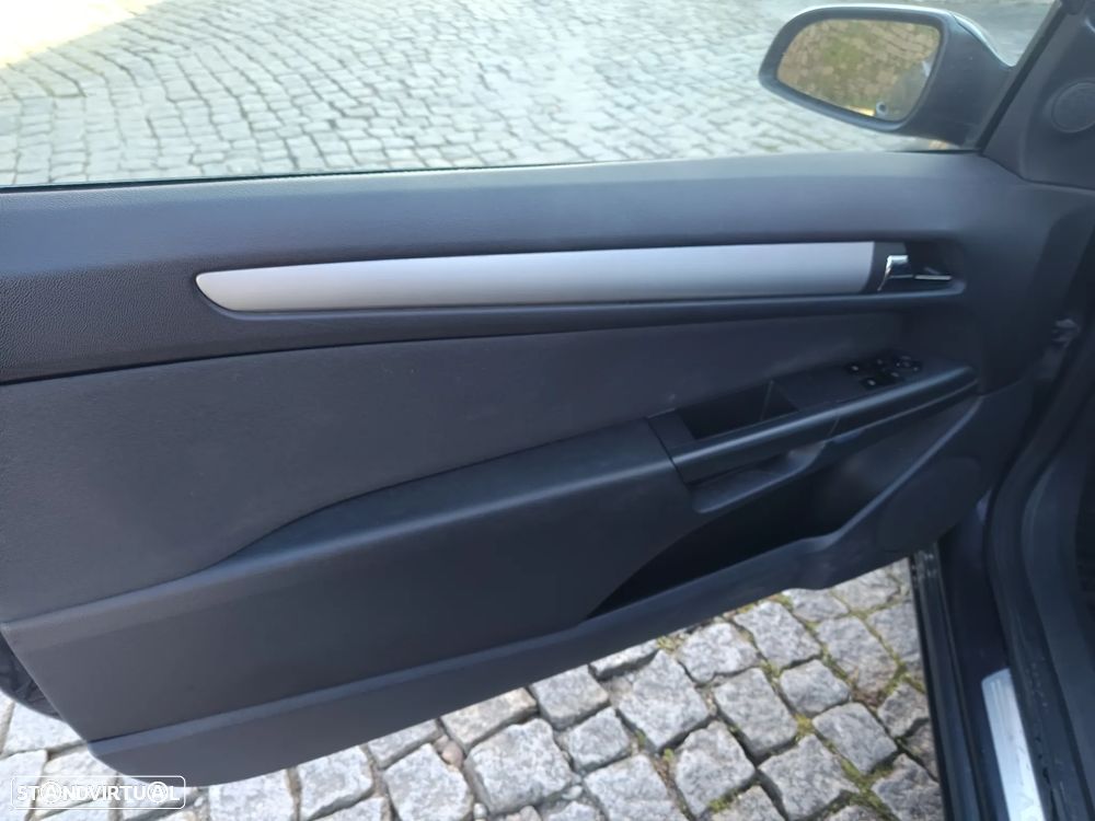 Opel Astra GTC 1.7 CDTI DPF Cosmo - 10