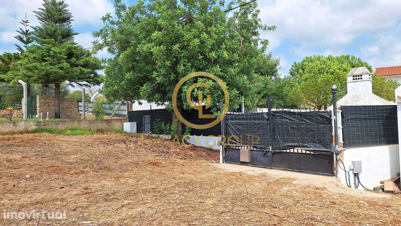 Casa isolada para restaurar, com terreno de 525m2 situada em Paderne - Grande imagem: 5/21