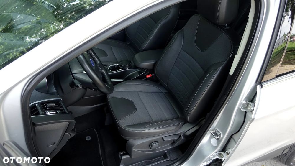 Ford Kuga 2.0 TDCi 4x4 Titanium - 8