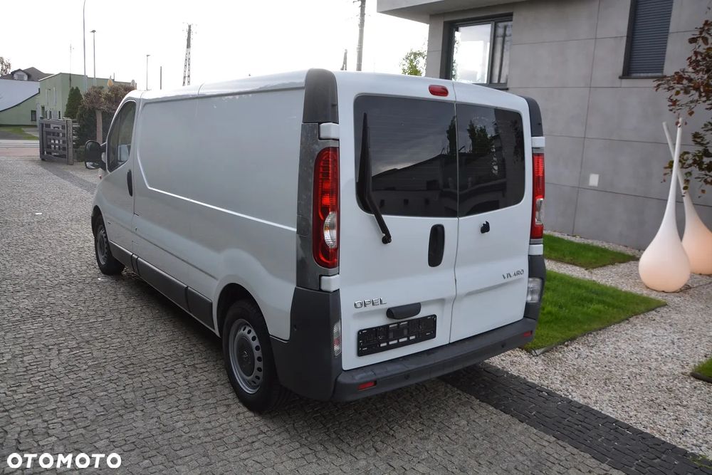 Opel Vivaro - 2